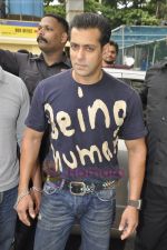 Salman Khan at Bodyguard firstlook in PVR, Juhu, Mumbai on 21st July 2011 (29).JPG
